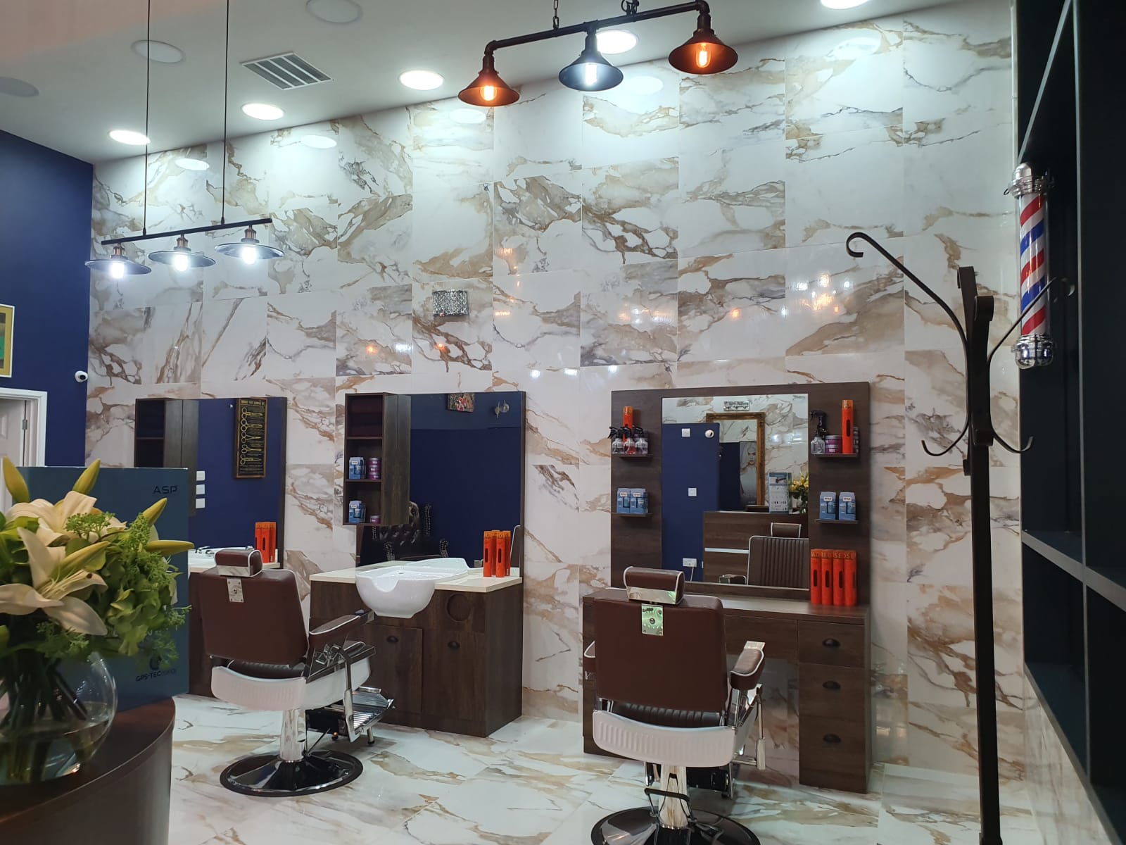 London12 Barbershop, barbershop area.